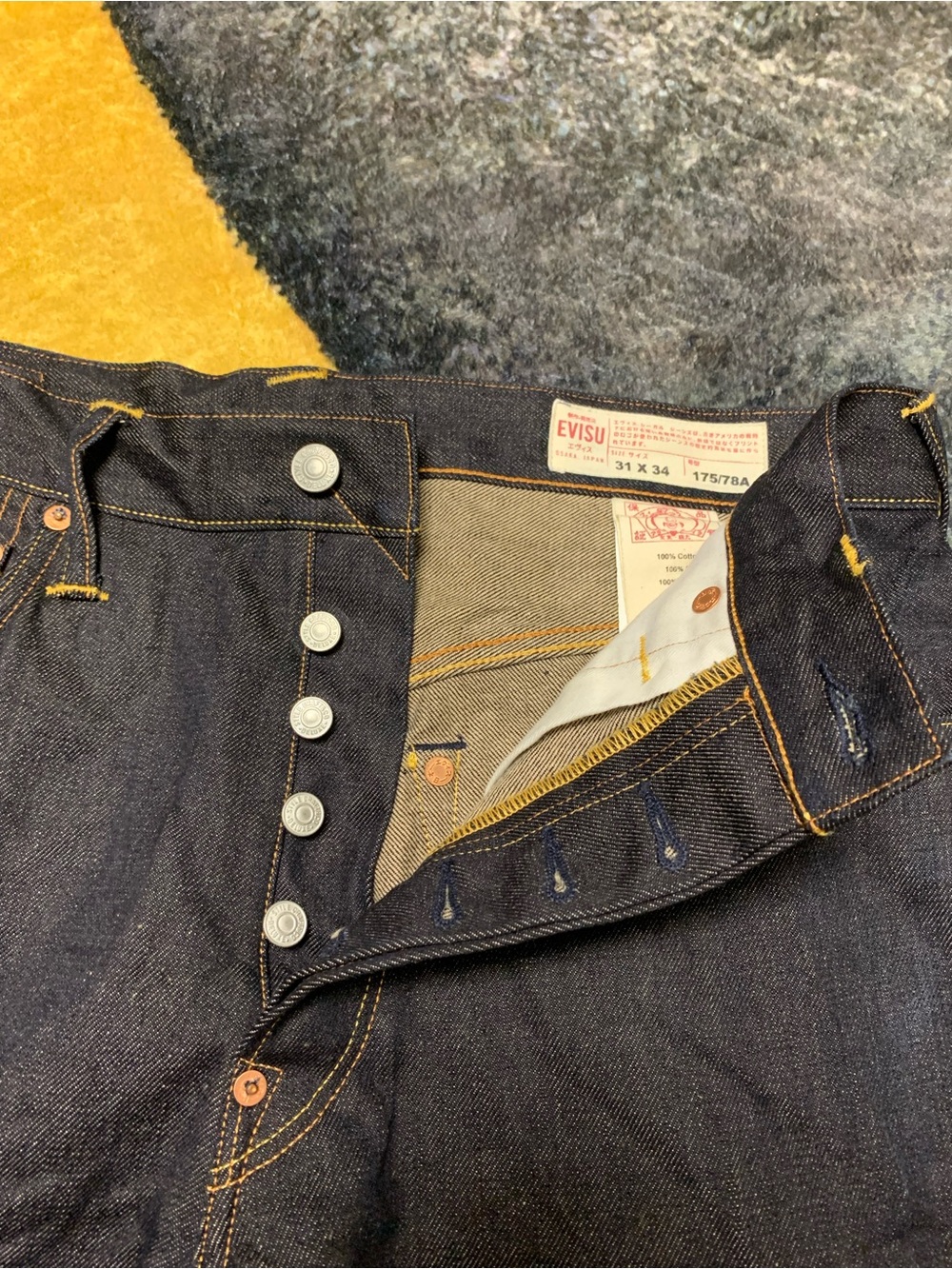 Evisu Pocket Jeans - Picture 9 of 9